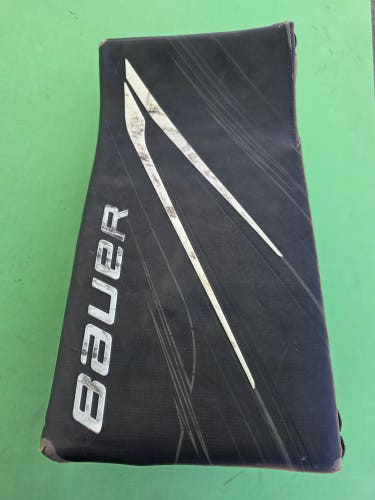 Black Senior Bauer Vapor Hyperlite 2 Goalie Blocker Regular