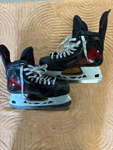 Senior CCM JetSpeed FT890 Hockey Skates Regular Width 7 (Used)