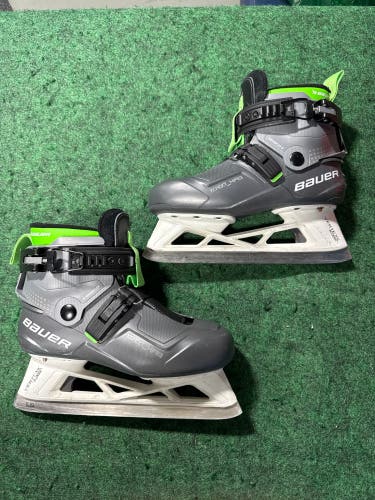 Intermediate Bauer Konekt HF2 Hockey Goalie Skates Size 4 (Used)