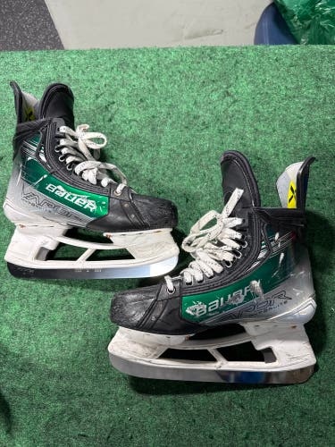 Senior Bauer Vapor Hyperlite 2 Hockey Skates (Fit 2) Size 7 (Used)