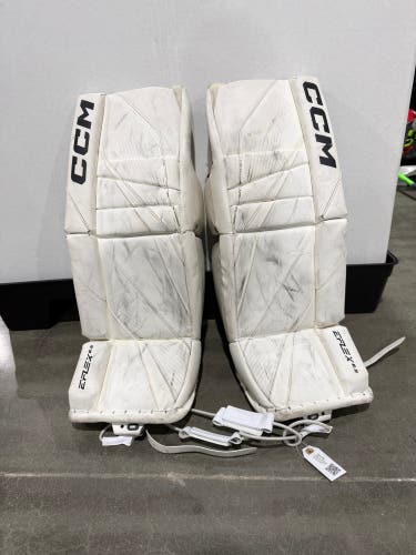 White 26" Junior CCM EFlex 6.5 Goalie Leg Pads (Used)