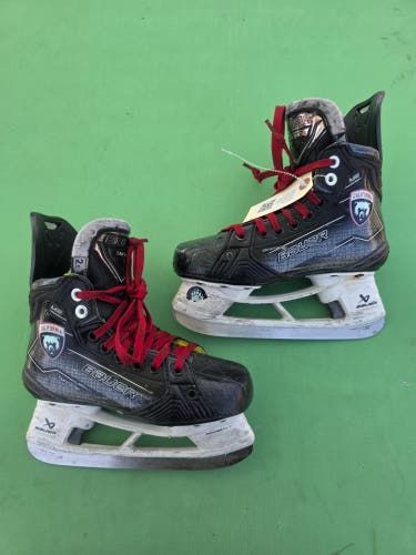 Junior Bauer Supreme M50 Pro Hockey Skates Extra Wide Width Size 2.5