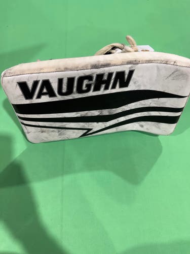 Youth Vaughn V9 Goalie Gloves & Blockers Regular (Used)