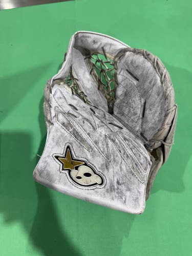 White Youth Brian's Goalie Gloves & Blockers Regular (Used)