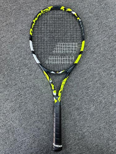 Babolat Boost Aero Tennis Racquet Grip size (4 1/4) 16 x 19