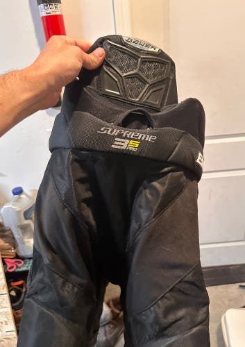 Senior Medium Bauer Supreme 3S Pro Hockey Pants (Used)