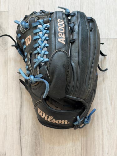 Wilson A2000 LH Pitcher/Infield Baseball Glove 12" (Used)
