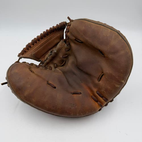 Vintage Rawlings Heart of the Hide Catchers Mitt Made in USA Baseball Glove