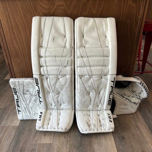 34" True L12.2 Regular Goalie Full Set (Used) [[NEED GONE ASAP]]