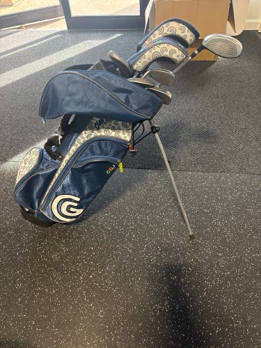 Cleveland CGJ Junior Complete Set RH (Used) | 7 Clubs + Bag & Rain Cover