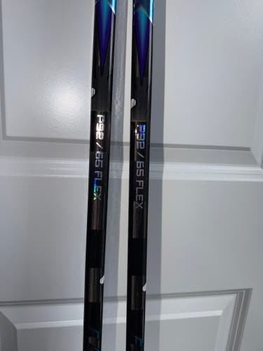 Intermediate Bauer Vapor Flylite Right Handed Hockey Stick P92 65 Flex (New)
