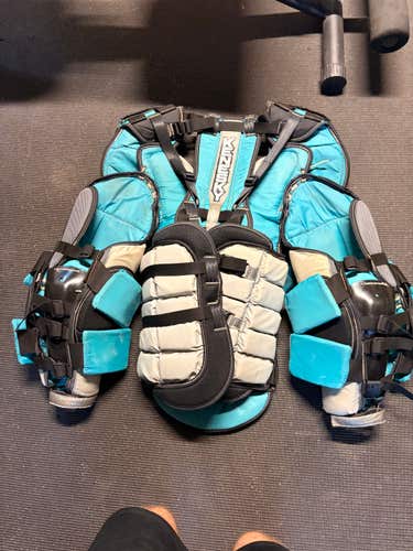 Kinesky custom pro, large 2022 Goalie Chest Protector (Used)
