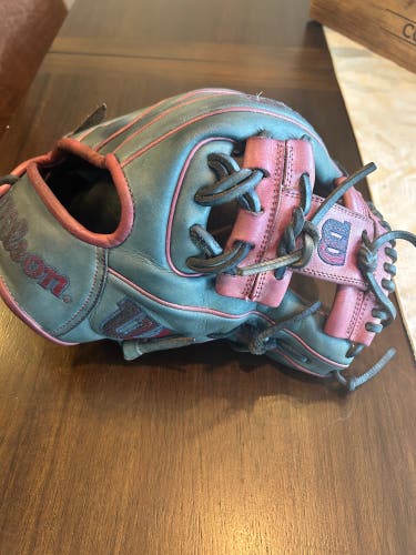 2024 Wilson A2000 RH Infield Baseball Glove 11.5" (Used)
