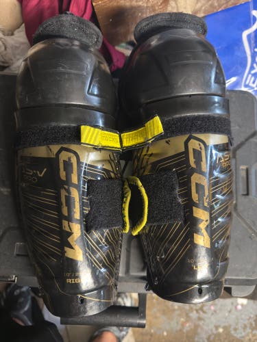 Junior CCM Tacks AS-V Pro 10" Shin Pads (Used)