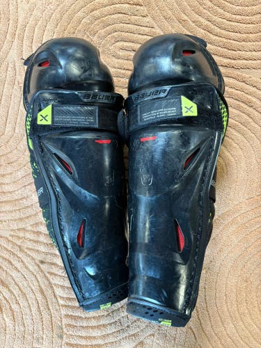 Junior Bauer Vapor 3X Shin Pads 12" (Used)
