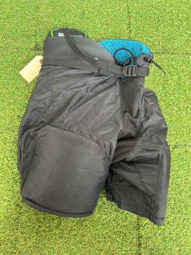 Black Youth Large Bauer X Hockey Pants (Used)