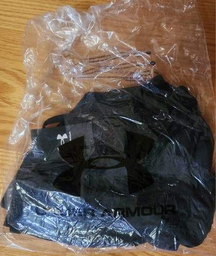 Black XL Men's Under Armour Shorts (New)