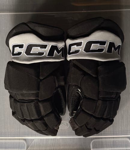 CCM JetSpeed FT8 Pro Gloves 14" Pro Stock (Used)