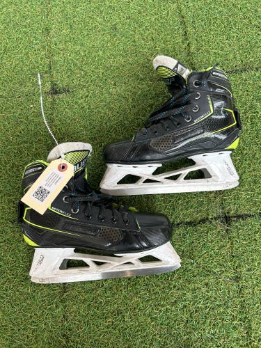 Intermediate Bauer GSX Hockey Goalie Skates Regular Width Size 4 (Used)