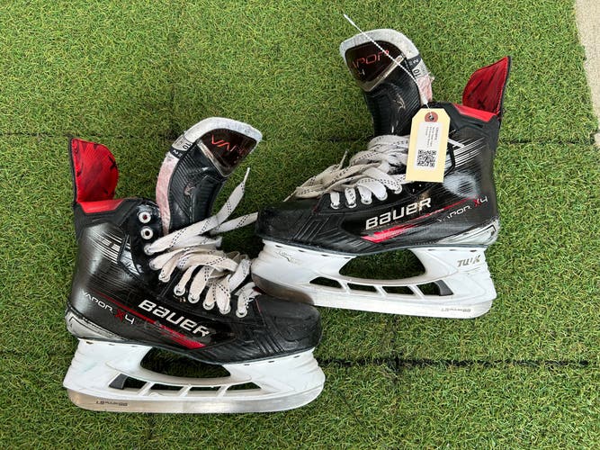 Senior Bauer Vapor X4 Hockey Skates 10 (Used)