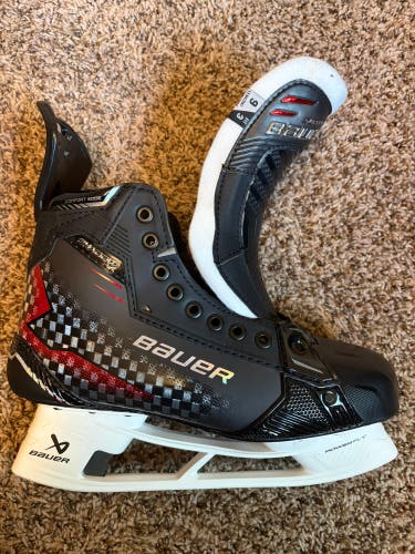 ONLY RIGHT SKATE Bauer Supreme Shadow Hockey Skates 9.0 Fit 3 (New) Black/Red