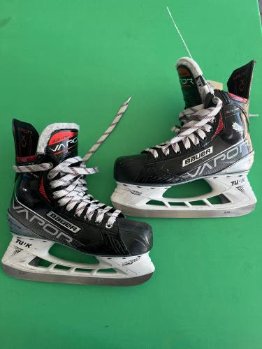 Intermediate Bauer Vapor ltx Pro+ Hockey Skates Extra Wide Width 6.5 (Used)
