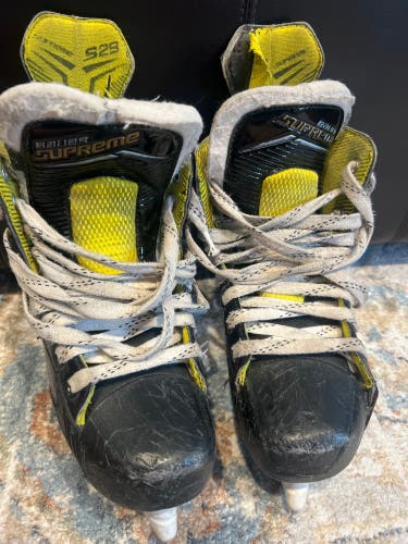 2018 Bauer Supreme S29 Hockey Skates Size 5.5 (Used)
