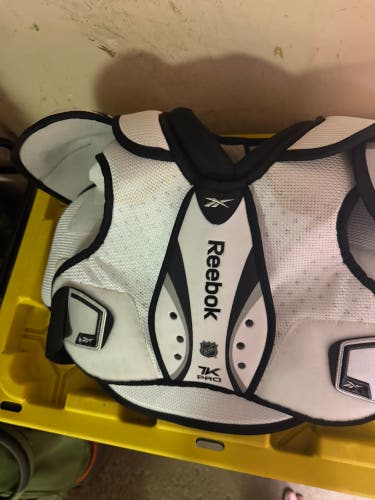 Medium/Large Senior Reebok 7k pro Shoulder Pads Pro Stock (New)