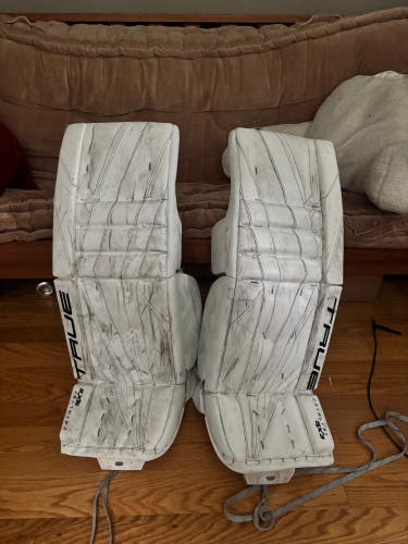 Small True Catalyst 9X3 Goalie Leg Pads (Used)