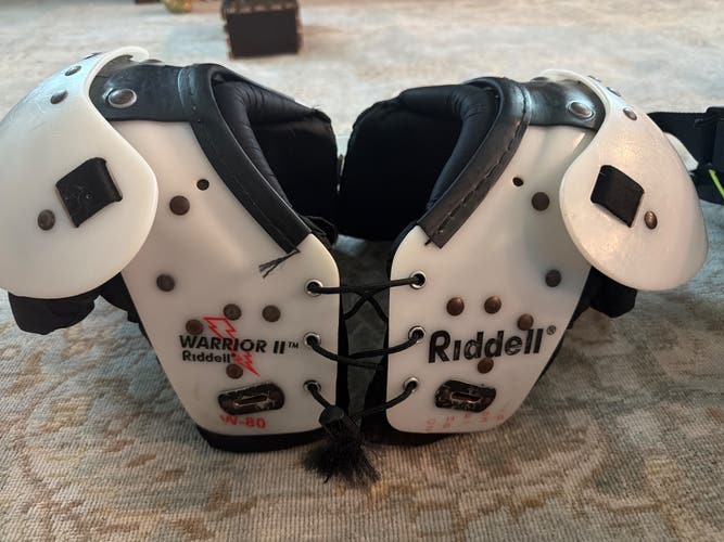 Small Youth Riddell Warrior IIx Shoulder Pads (Used)