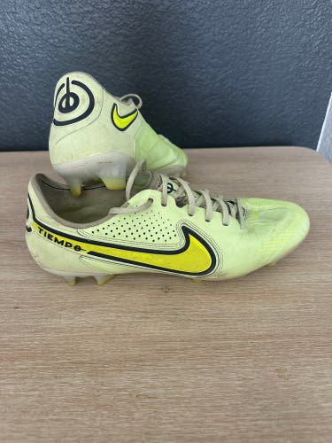 Green Men's Size M 9.5 (W 10.5) Nike Tiempo Legend 9 Elite Cleats (Used)