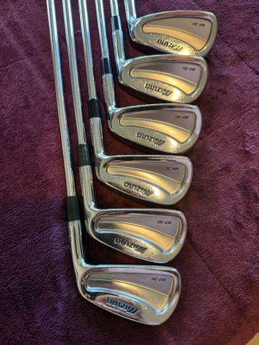 Men's 2002 Mizuno MP-30 Right Handed Iron Set Regular Flex (Used)
