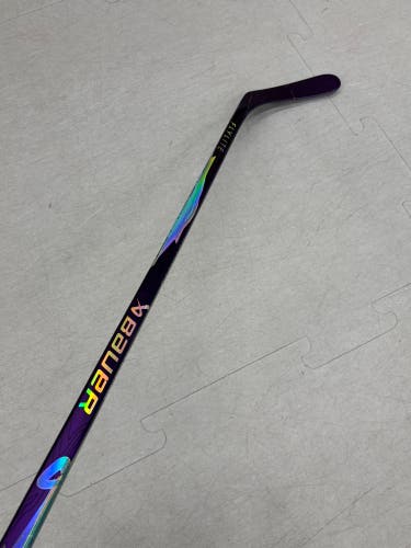 Intermediate Bauer Vapor Flylite Hockey Stick Right Handed P92 65 Flex | 65"