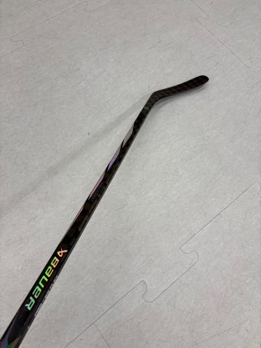 Intermediate Bauer Proto-R Hockey Stick Right Handed P88 65 Flex | 62.5"