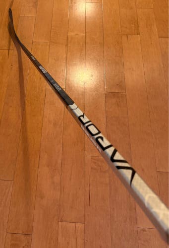 Bauer Vapor Hyperlite Pro Stock Stick (Nikolai Knyzhov) 87 Flex LH 65.5”