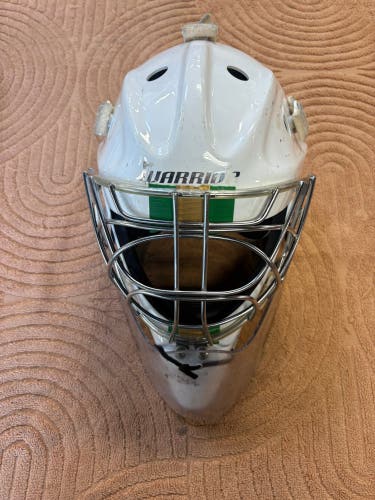 White Senior Small/Medium Warrior Ritual F2E+ Goalie Mask (Used)
