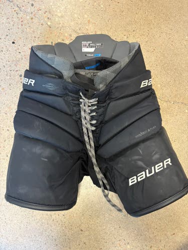 Black Senior Small Bauer Elite Hockey Goalie Pants (Used)