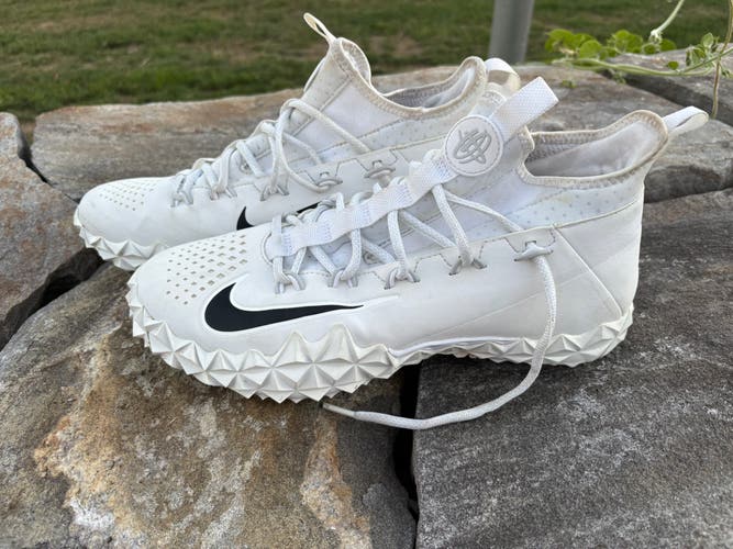 White Men's Size M 11.5 (W 12.5) Nike Alpha Huarache 6 Elite Mid Top Turf Cleats