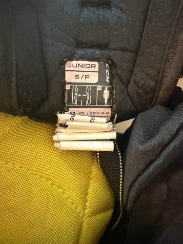 Junior Small CCM Tacks 5092 Hockey Pants (Used)