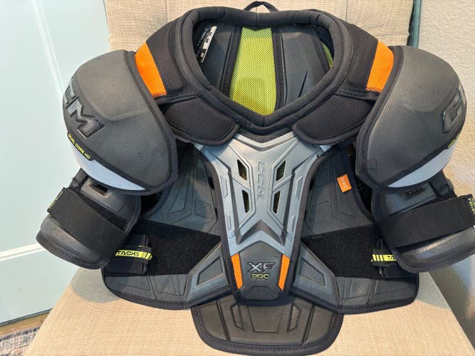 CCM XF-PRO Men's Senior Shoulder Pads (Used)