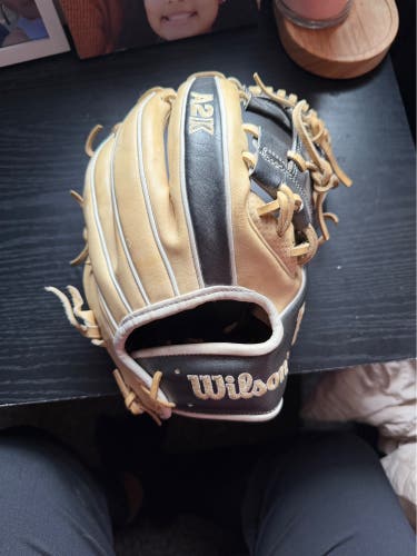 Wilson A2K RH Infield Baseball Glove 11.5" (Used)