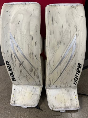 35+" Large Senior Bauer Vapor Hyperlite 2 Goalie Leg Pads (Used)