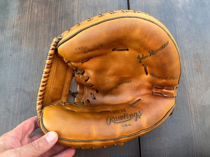 Rawlings RL 12  RH Catcher's Baseball Glove amazing shape