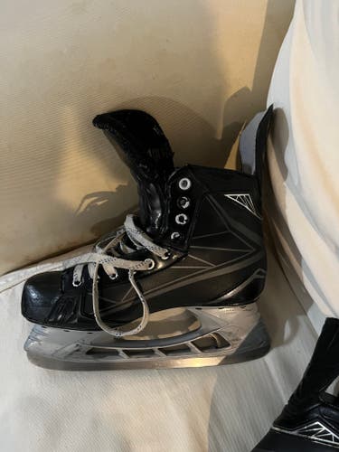 Black/Gray Bauer Supreme S160 (LE) Hockey Skates Regular Width 8.5 (Used)