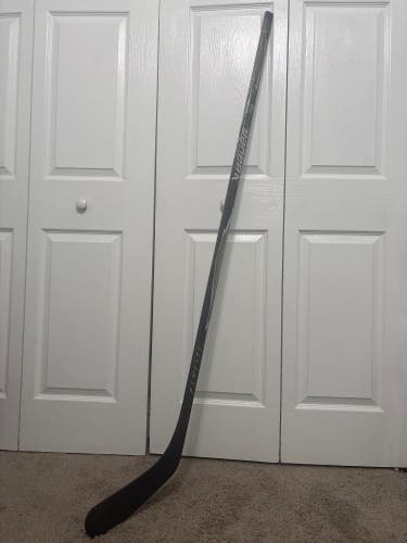 Senior Bauer Vapor Flylite Right Handed Hockey Stick P92 70 Flex (Used)