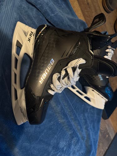 NEW! - (No Steel!) - Bauer Supreme Shadow Size 9 Wide Pro Stock - Rasmus Andersson