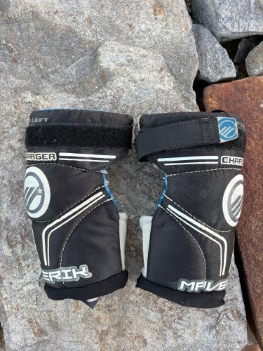 Maverik Charger Arm Pads Youth Medium
