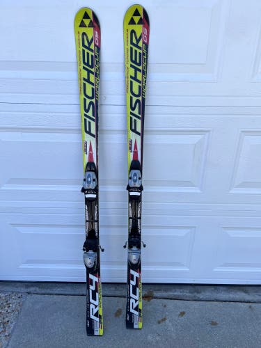 Unisex Fischer RC4 Race 150 cm Racing Skis With Bindings Max Din 10 (Used)