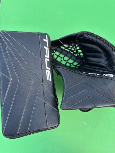 Black Senior True Catalyst 7x3 Goalie Glove & Blocker Regular