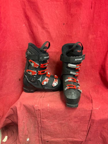 Ski Boots: Mondo 26 & 26.5 Unisex Atomic All Mountain Ski Boots Medium Flex (Used)
